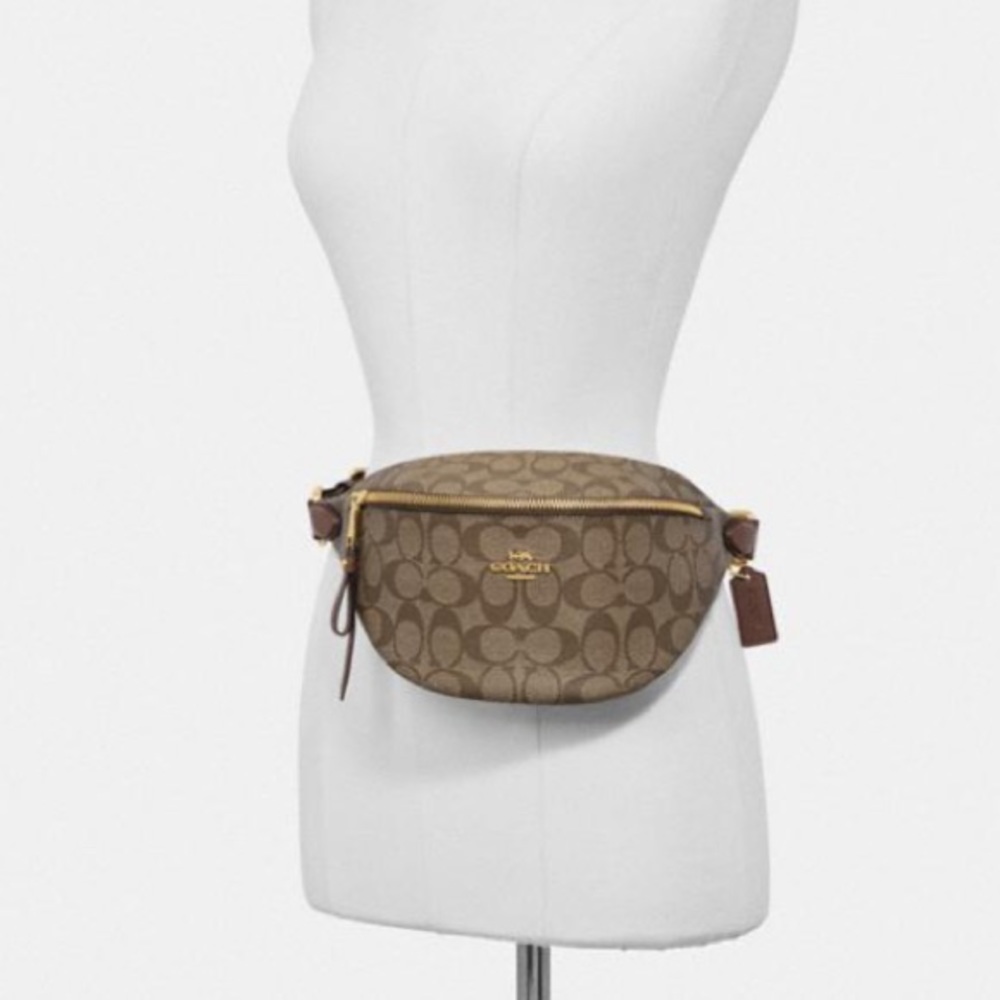π― Belt Bag In Signature Canvas π― - Picture 3 of 3